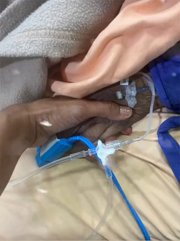 คลิปลูกสาวตะโกนสุดเสียง โทร บอกรักครั้งสุดท้าย ก่อนแม่สิ้นใจ คลิปลูกสาวตะโกนสุดเสียง โทร บอกรักครั้งสุดท้าย ก่อนแม่สิ้นใจ