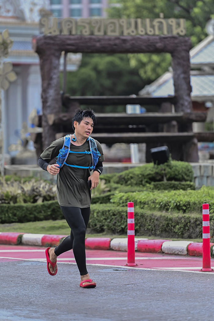 หนุ่มไอเดียแจ่ม ผุดอาชีพใหม่ รับจ้างเป็นเพื่อนออกกำลังกาย หนุ่มไอเดียแจ่ม ผุดอาชีพใหม่ รับจ้างเป็นเพื่อนออกกำลังกาย