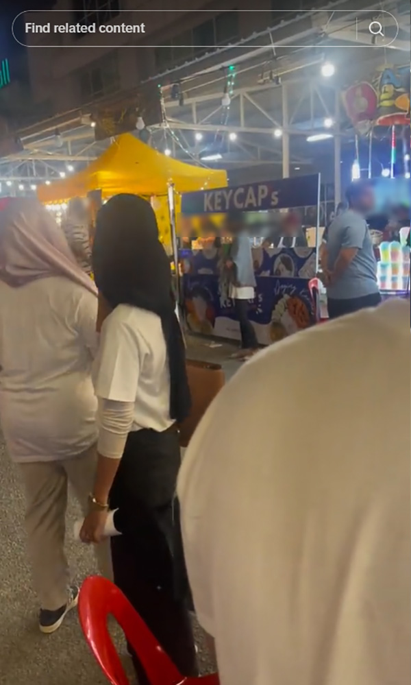 พ่อค้าเห็นสาวส่งสัญญาณมือ 540 พ่อค้าเห็นสาวส่งสัญญาณมือ 540