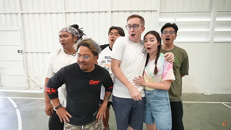 MrBeast ท้า My Mate Nate ทำลายกล่องเงินแข็งสุดในโลก MrBeast ท้า My Mate Nate ทำลายกล่องเงินแข็งสุดในโลก