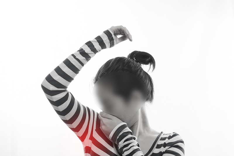 หนุ่มหนักใจ น้องผู้หญิงที่ทำงานกลิ่นตัวแรง นั่งขมคอทั้งแผนกแต่ไม่กล้าบอก ทำไงดี หนุ่มหนักใจ น้องผู้หญิงที่ทำงานกลิ่นตัวแรง นั่งขมคอทั้งแผนกแต่ไม่กล้าบอก ทำไงดี