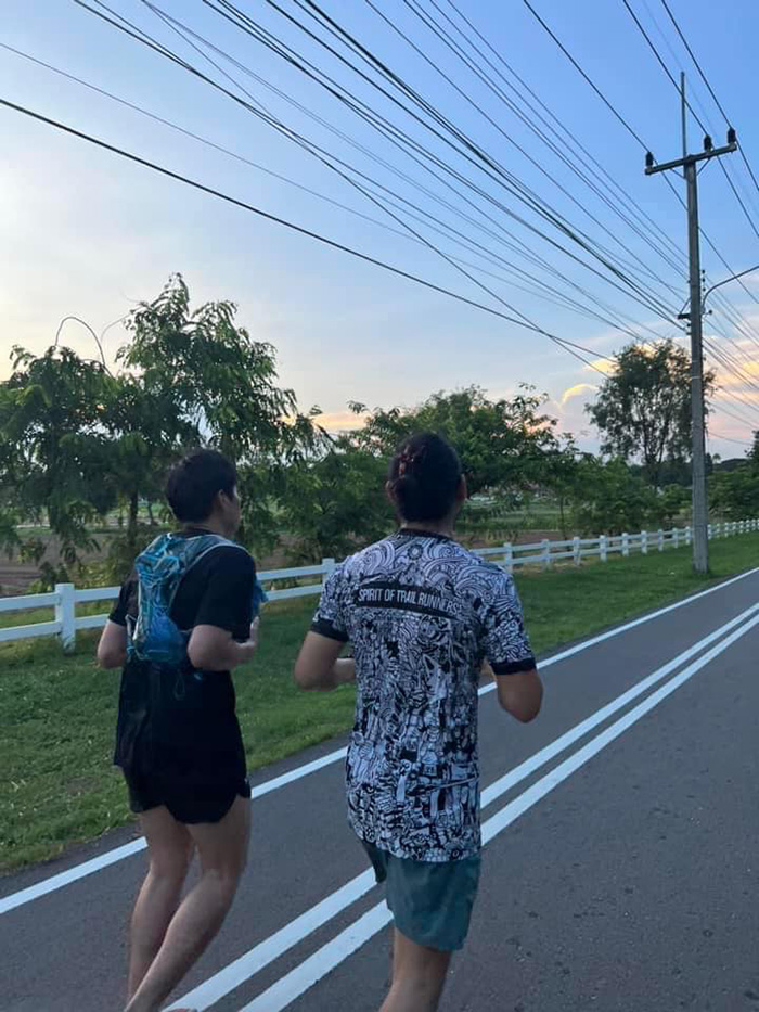 หนุ่มไอเดียแจ่ม ผุดอาชีพใหม่ รับจ้างเป็นเพื่อนออกกำลังกาย หนุ่มไอเดียแจ่ม ผุดอาชีพใหม่ รับจ้างเป็นเพื่อนออกกำลังกาย