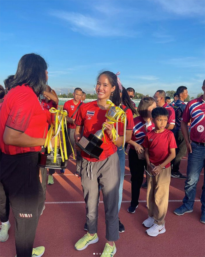 เปิดวาร์ป อนิกา นักค้ำถ่อดาวรุ่งวัย 19 เปิดวาร์ป อนิกา นักค้ำถ่อดาวรุ่งวัย 19