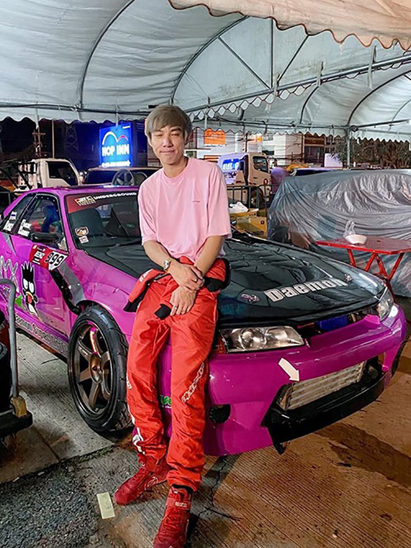 เบนซ์ เดม่อน อดีตแฟน ดิว อริสรา บินกลับถึงไทยแล้ว เบนซ์ เดม่อน อดีตแฟน ดิว อริสรา บินกลับถึงไทยแล้ว