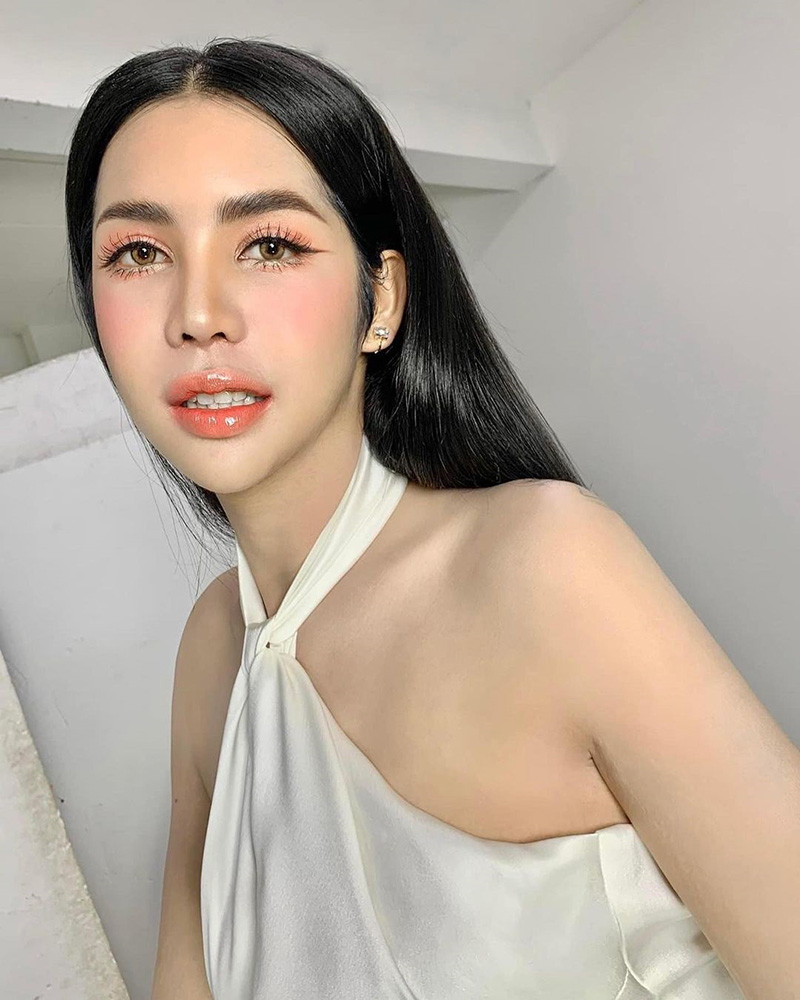 ย้อนคลิป นารา เครปกะเทย อยากมีแบบเพื่อน เล่นแชร์ 8 วง ย้อนคลิป นารา เครปกะเทย อยากมีแบบเพื่อน เล่นแชร์ 8 วง