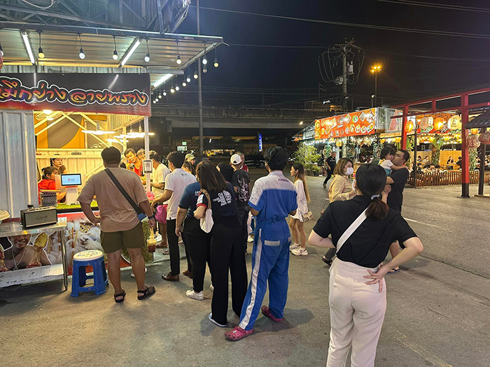 เก่ง ลายพราง เผยแล้ว ขายหมึกย่างวันละแสนทำไมไม่พอ เก่ง ลายพราง เผยแล้ว ขายหมึกย่างวันละแสนทำไมไม่พอ