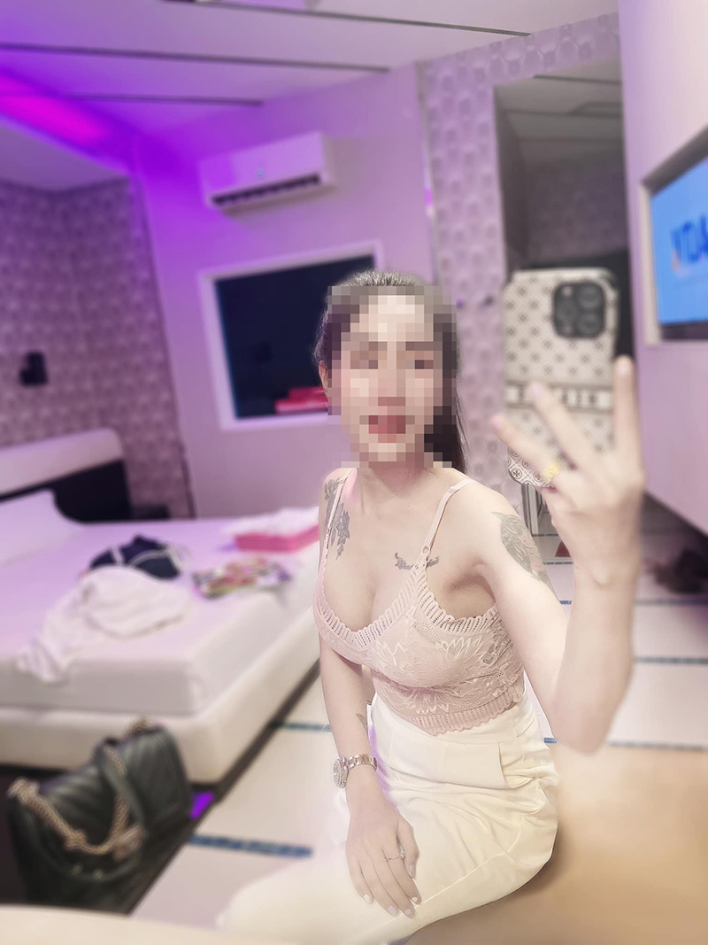 พริตตี้ทำงานจนตัวตาย พริตตี้ทำงานจนตัวตาย