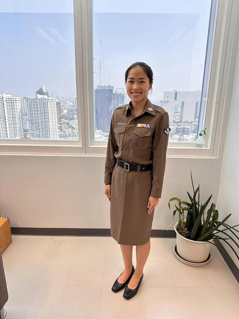 เมย์ รัชนก สุดแฮปปี้ เผยภาพสวมชุดตำรวจเต็มยศ เมย์ รัชนก สุดแฮปปี้ เผยภาพสวมชุดตำรวจเต็มยศ