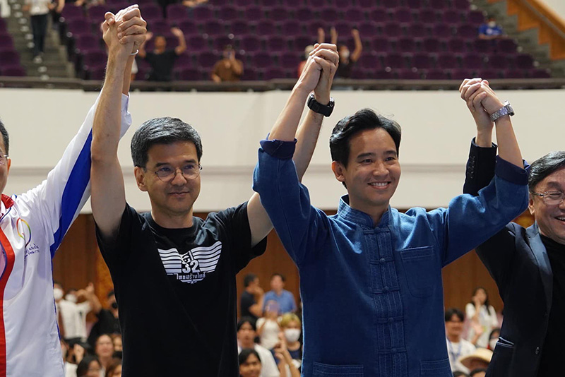 ศิธา ทิวารี โพสต์เดือด ประเทศกูมี ว่าที่นายกฯ ถูกไล่บี้จะเป็นจะตาย แต่คนถือปืนอยู่ 9 ปี ศิธา ทิวารี โพสต์เดือด ประเทศกูมี ว่าที่นายกฯ ถูกไล่บี้จะเป็นจะตาย แต่คนถือปืนอยู่ 9 ปี