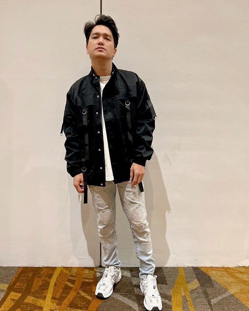 คลิปนาที เอ๊ะ จิรากร โดนคนดูปรี่ขึ้นไปต่อยหน้ากลางเวที คลิปนาที เอ๊ะ จิรากร โดนคนดูปรี่ขึ้นไปต่อยหน้ากลางเวที