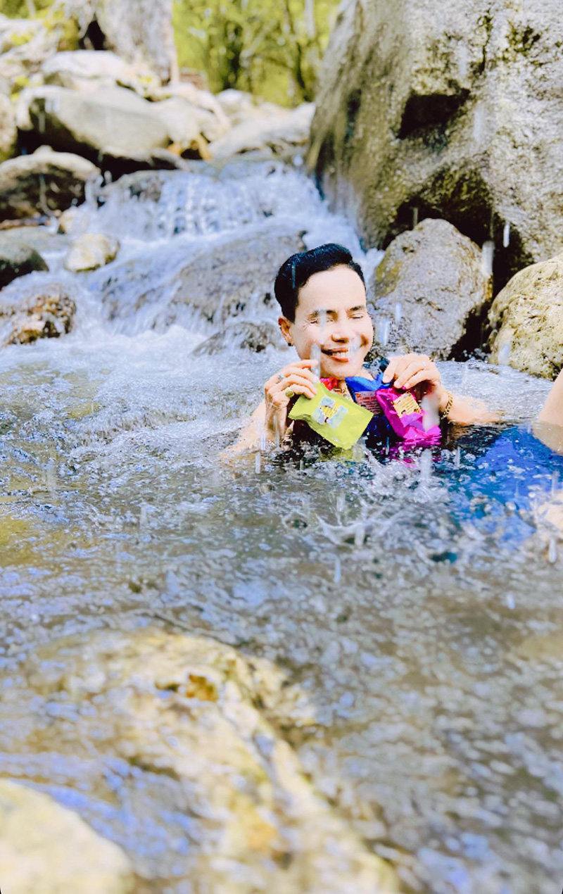 พี่ดำปลาเผา เปิดแบรนด์สบู่กลิ่นไม่ซ้ำ ปลาเผาก็มา ปลาดุกย่างก็มี พี่ดำปลาเผา เปิดแบรนด์สบู่กลิ่นไม่ซ้ำ ปลาเผาก็มา ปลาดุกย่างก็มี