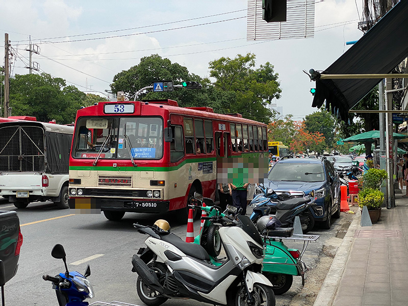 หนุ่มญี่ปุ่นเที่ยวไทย ซื้อของที่ระลึกสุดประทับใจ กระบอกมหัศจรรย์ ญี่ปุ่นไม่มีขาย ยี่ห้อ หนุ่มญี่ปุ่นเที่ยวไทย ซื้อของที่ระลึกสุดประทับใจ กระบอกมหัศจรรย์ ญี่ปุ่นไม่มีขาย ยี่ห้อ