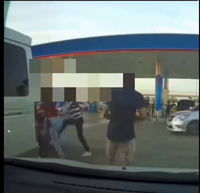 ทะเลาะวิวาท ทะเลาะวิวาท