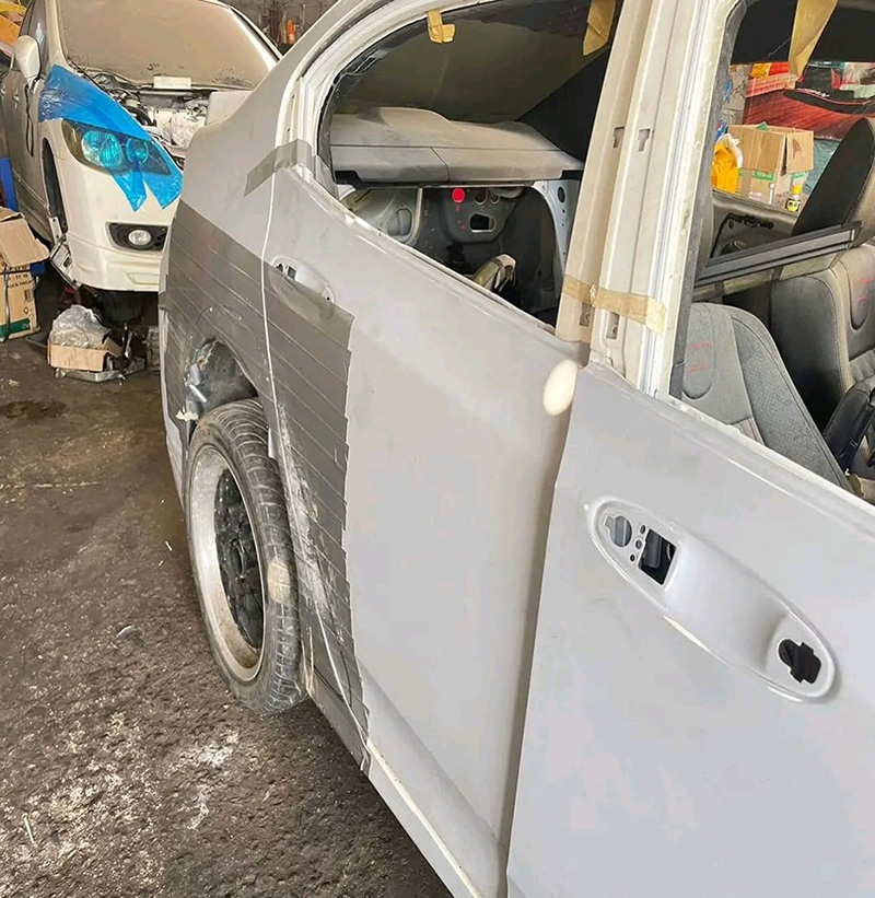 เจ้าของกลุ้ม รถเข้าอู่ 2 ปี ยังซ่อมไม่เสร็จ จ่ายเงินไปเป็นแสน เจ้าของกลุ้ม รถเข้าอู่ 2 ปี ยังซ่อมไม่เสร็จ จ่ายเงินไปเป็นแสน