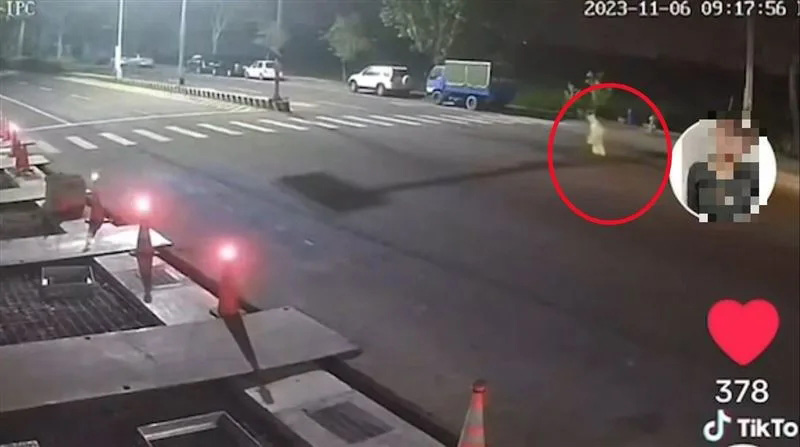 ปริศนาเสื้อกันฝน ปริศนาเสื้อกันฝน