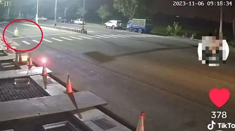 ปริศนาเสื้อกันฝน ปริศนาเสื้อกันฝน