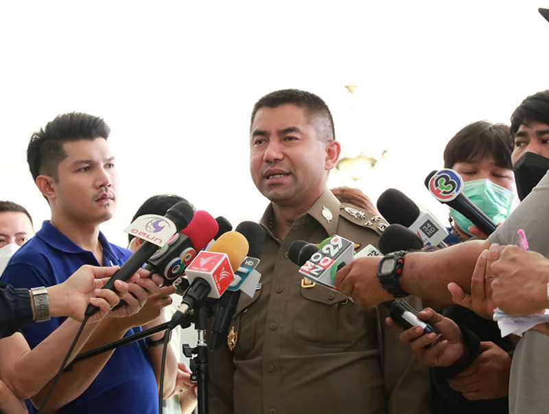 บิ๊กโจ๊ก เสนอเอาผิด 110 ตำรวจ ตม. เอี่ยวทุจริต บิ๊กโจ๊ก เสนอเอาผิด 110 ตำรวจ ตม. เอี่ยวทุจริต