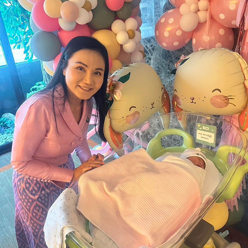 จิ๊บ ธนพร ภรรยาธรรมนัส คลอดลูกคนที่ 8 จิ๊บ ธนพร ภรรยาธรรมนัส คลอดลูกคนที่ 8