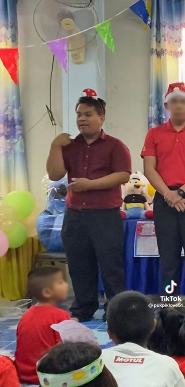 ฮาวทู ทำอย่างไรให้เด็กเงียบ เมื่อประธานกล่าวเปิดงาน ฮาวทู ทำอย่างไรให้เด็กเงียบ เมื่อประธานกล่าวเปิดงาน