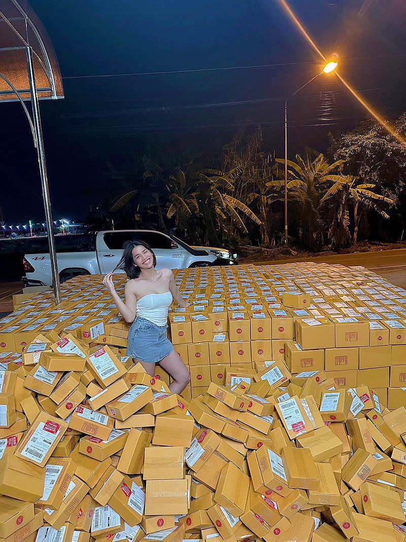 นารา เครปกะเทย เคลื่อนไหวอีกครั้ง นารา เครปกะเทย เคลื่อนไหวอีกครั้ง