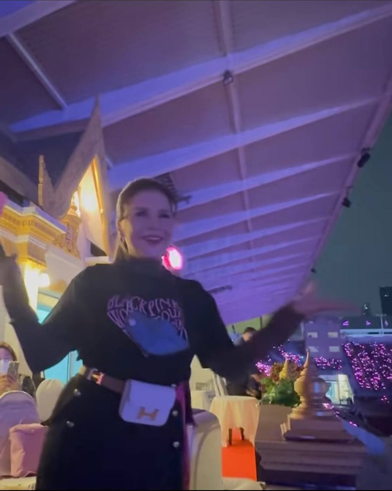 เฉลยที่มาไวรัล คนแซว โรเซ่ ถาม ลิซ่า เรื่องวัดในสนามกีฬา เฉลยที่มาไวรัล คนแซว โรเซ่ ถาม ลิซ่า เรื่องวัดในสนามกีฬา