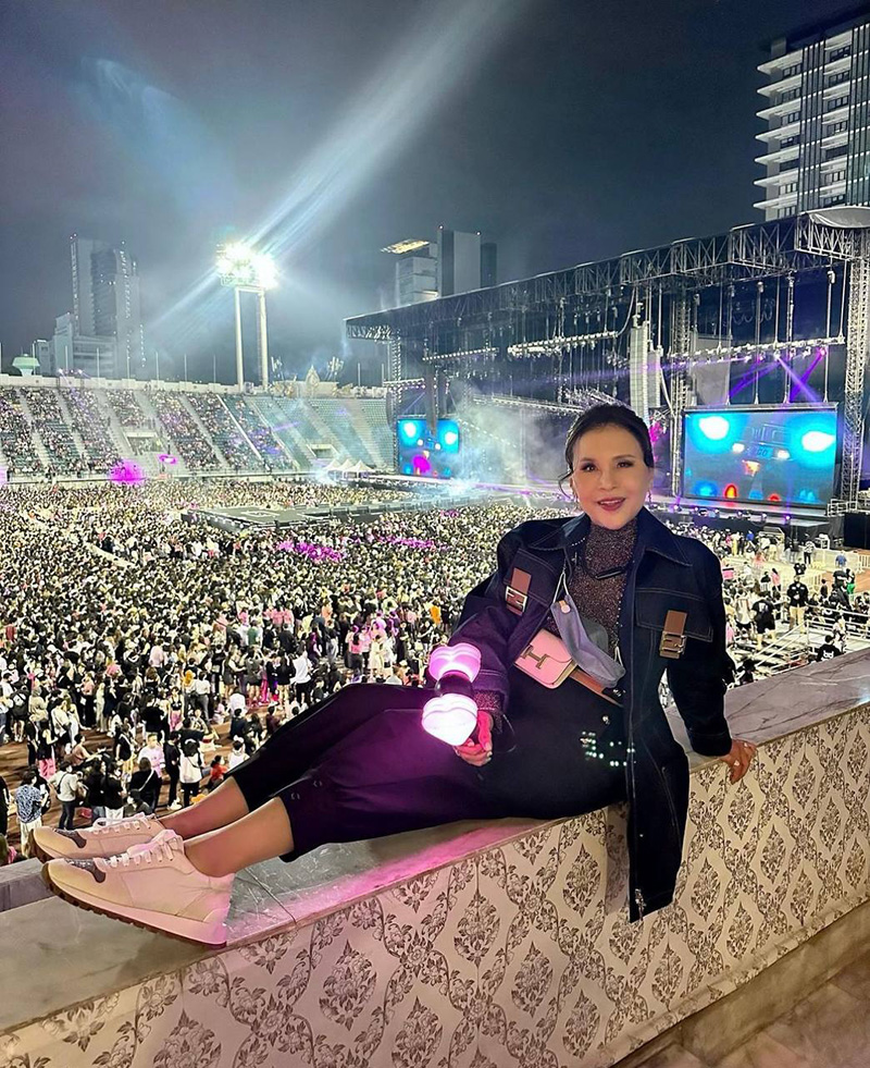 เฉลยที่มาไวรัล คนแซว โรเซ่ ถาม ลิซ่า เรื่องวัดในสนามกีฬา เฉลยที่มาไวรัล คนแซว โรเซ่ ถาม ลิซ่า เรื่องวัดในสนามกีฬา