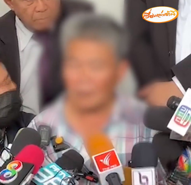 ป้านา บ้านโป่ง โวยไม่ได้ด่านายกฯ แต่ถูก ตร ฉุดเข้าซอกรถ ป้านา บ้านโป่ง โวยไม่ได้ด่านายกฯ แต่ถูก ตร ฉุดเข้าซอกรถ