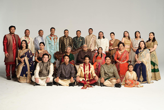 ภาพครอบครัวคุณชายอดัม ภาพครอบครัวคุณชายอดัม