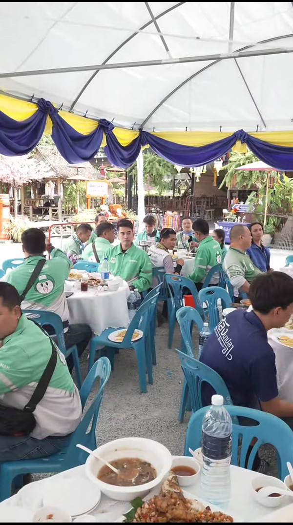 ร้านจัดโต๊ะจีนเลี้ยงไรเดอร์ ร้านจัดโต๊ะจีนเลี้ยงไรเดอร์