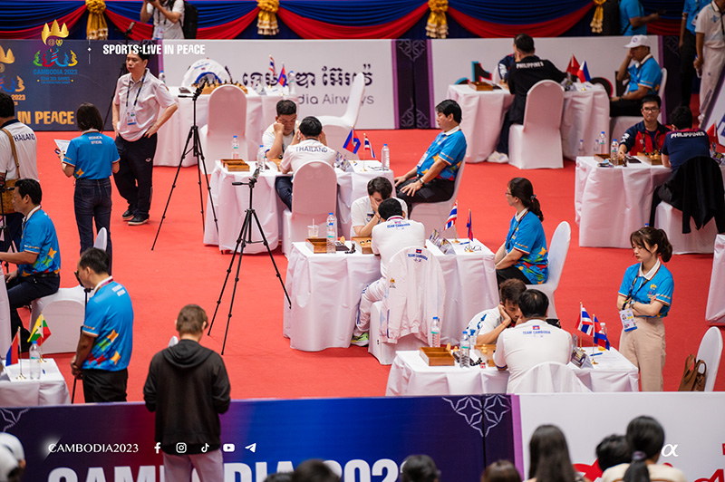 ซีเกมส์ 2023 แข่งหมากรุกเขมร วันแรกเจอดราม่า เจ้าภาพเล่นแง่ อ้างไทยฟาวล์ ซีเกมส์ 2023 แข่งหมากรุกเขมร วันแรกเจอดราม่า เจ้าภาพเล่นแง่ อ้างไทยฟาวล์