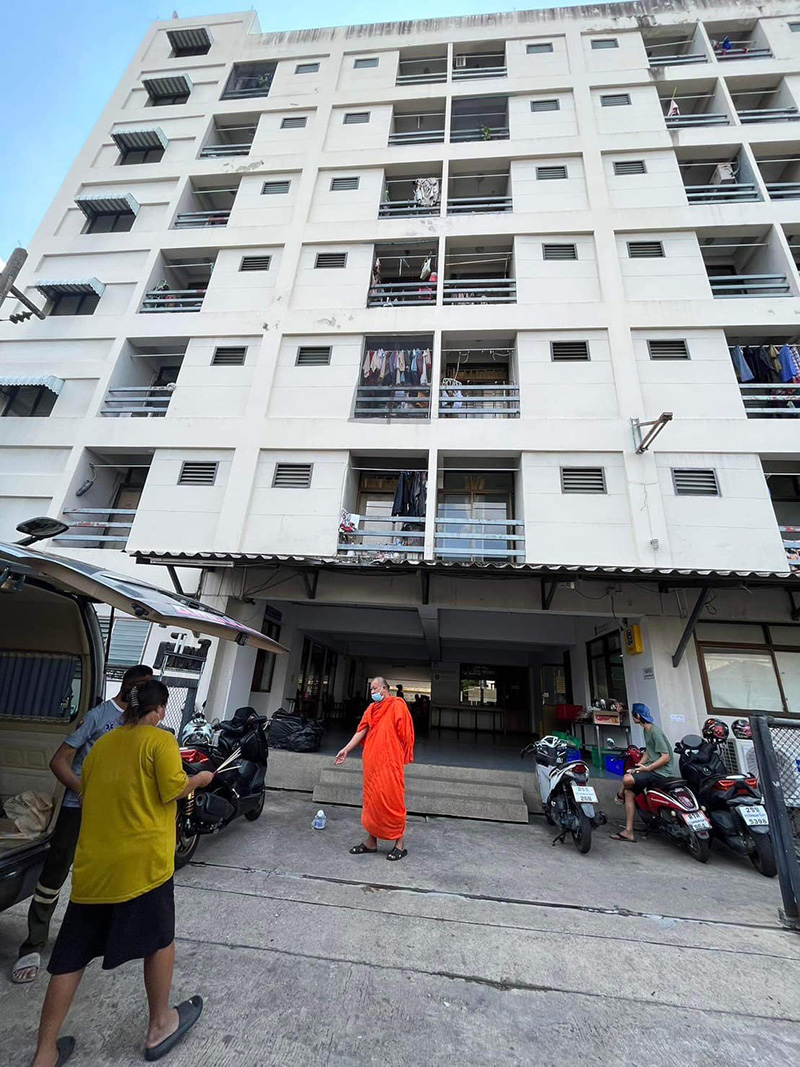 คลิปเคาะประตูนิสิตด่ากราด คลิปเคาะประตูนิสิตด่ากราด