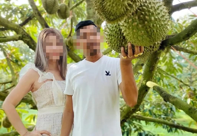 ผัว เมียร้านทุเรียนดัง ขืนใจ ย่ำยีลูกจ้างสาว ย่องมอบตัว ผัว เมียร้านทุเรียนดัง ขืนใจ ย่ำยีลูกจ้างสาว ย่องมอบตัว