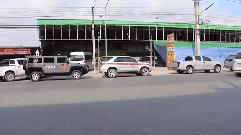 ผัว เมียร้านทุเรียนดัง ขืนใจ ย่ำยีลูกจ้างสาว ย่องมอบตัว ผัว เมียร้านทุเรียนดัง ขืนใจ ย่ำยีลูกจ้างสาว ย่องมอบตัว