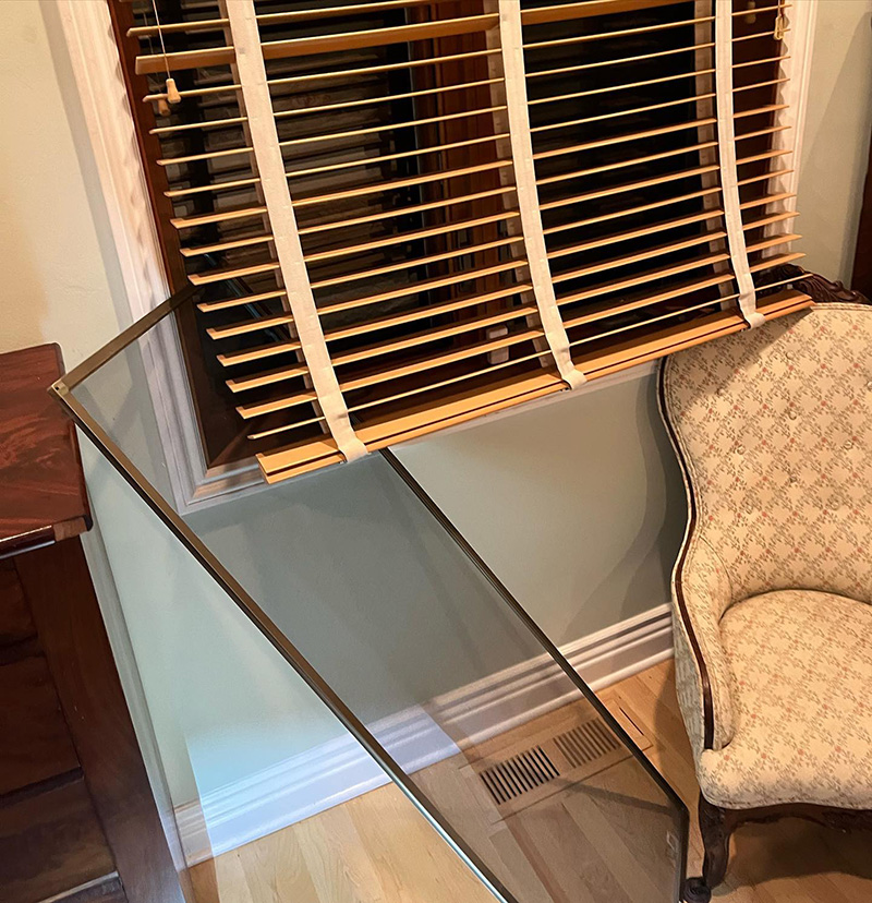 ผู้บุกรุก นั่งตาใส ผู้บุกรุก นั่งตาใส