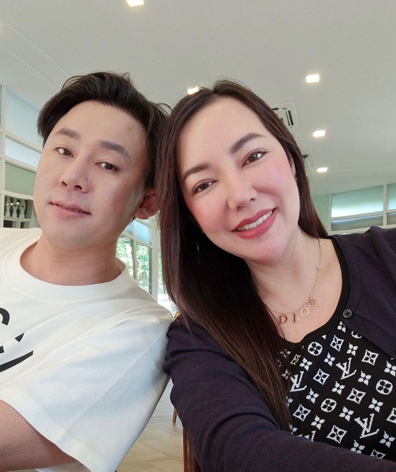 เพจดังฉะเหตุผลใหญ่ ทำไมคนสงสัยทนายตั้มรวยผิดปกติ เพจดังฉะเหตุผลใหญ่ ทำไมคนสงสัยทนายตั้มรวยผิดปกติ