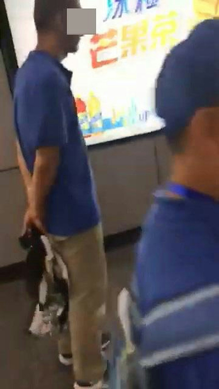 เด็กจีนปล่อยบอมบ์ในรถไฟฟ้าใต้ดิน เด็กจีนปล่อยบอมบ์ในรถไฟฟ้าใต้ดิน