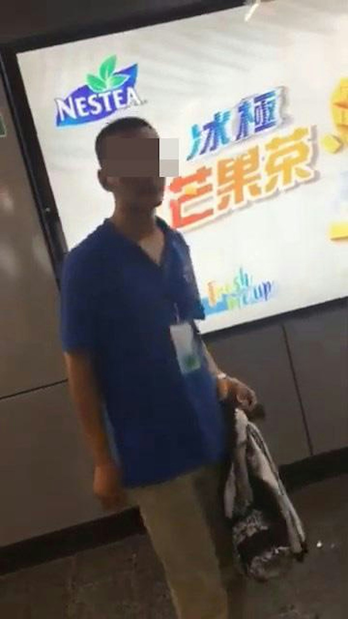 เด็กจีนปล่อยบอมบ์ในรถไฟฟ้าใต้ดิน เด็กจีนปล่อยบอมบ์ในรถไฟฟ้าใต้ดิน