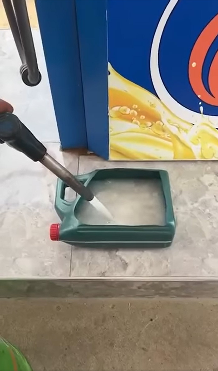 เติมน้ำมันกลับเจอน้ำ เติมน้ำมันกลับเจอน้ำ