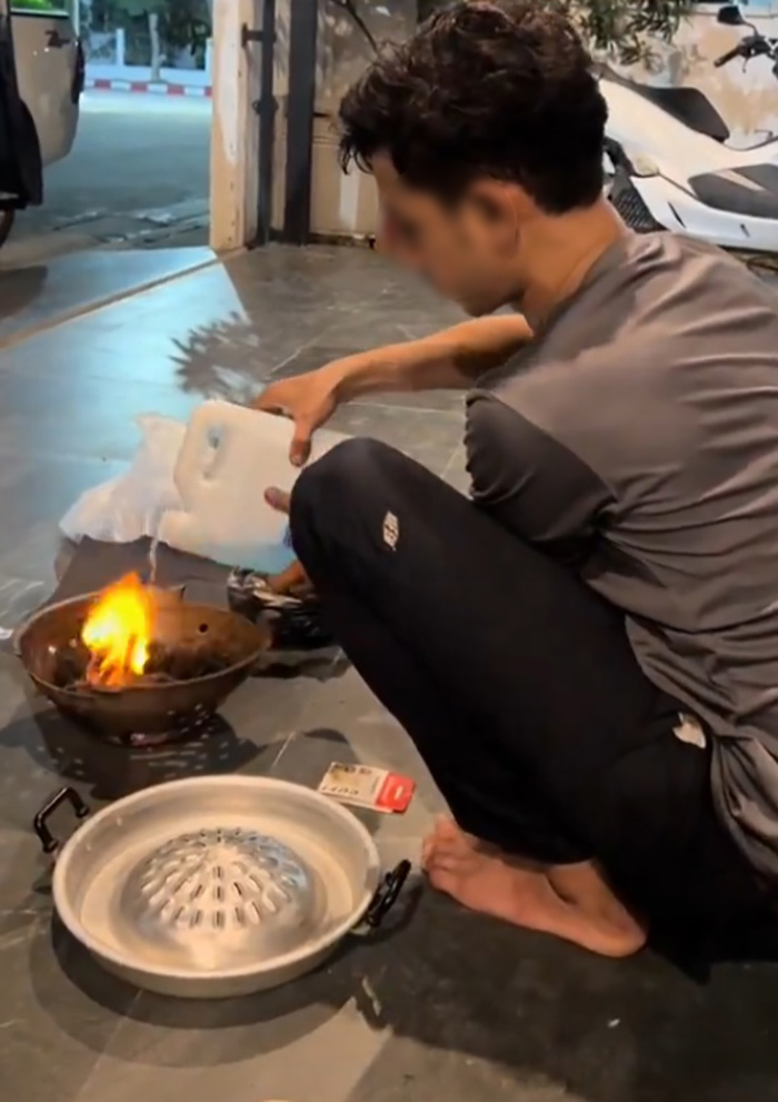 ว่าที่ รต จุดไฟเตาถ่านติดไม่ได้ดังใจ ว่าที่ รต จุดไฟเตาถ่านติดไม่ได้ดังใจ