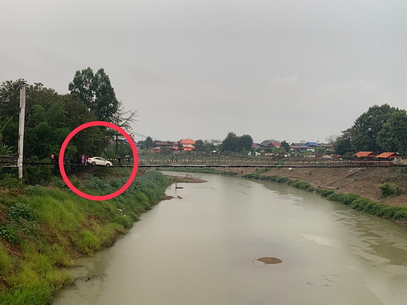 หญิงไม่ชินทาง ขับรถเปิด GPS หญิงไม่ชินทาง ขับรถเปิด GPS