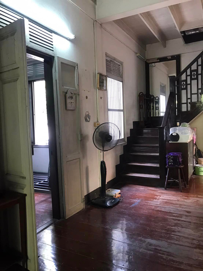 ประกาศขายบ้านเรือนโบราณริมเจ้าพระยา 45 ล้านบาท ประกาศขายบ้านเรือนโบราณริมเจ้าพระยา 45 ล้านบาท