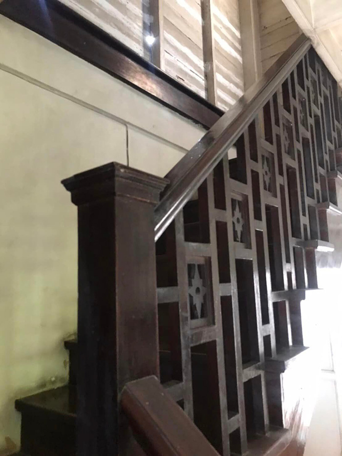 ประกาศขายบ้านเรือนโบราณริมเจ้าพระยา 45 ล้านบาท ประกาศขายบ้านเรือนโบราณริมเจ้าพระยา 45 ล้านบาท