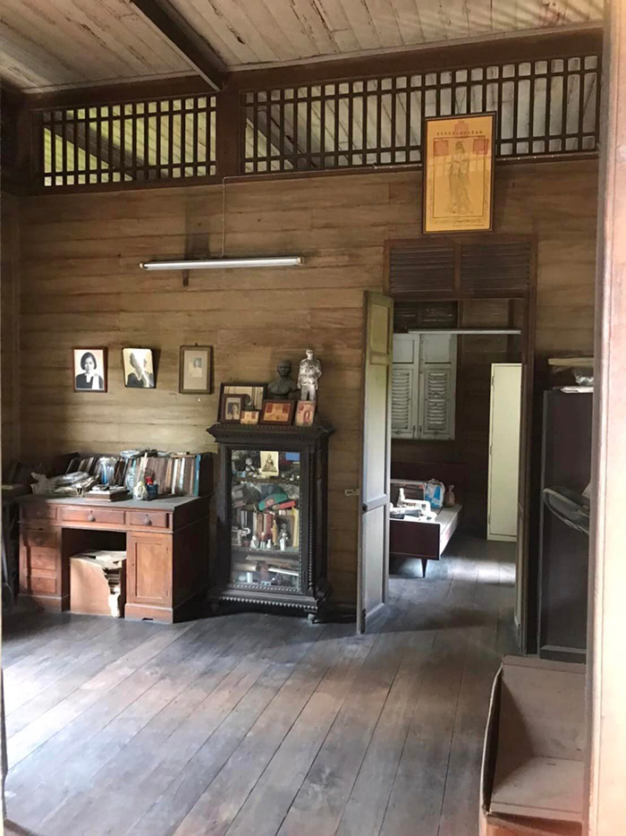 ประกาศขายบ้านเรือนโบราณริมเจ้าพระยา 45 ล้านบาท ประกาศขายบ้านเรือนโบราณริมเจ้าพระยา 45 ล้านบาท