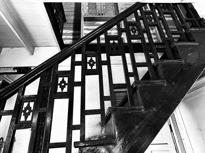 ประกาศขายบ้านเรือนโบราณริมเจ้าพระยา 45 ล้านบาท ประกาศขายบ้านเรือนโบราณริมเจ้าพระยา 45 ล้านบาท