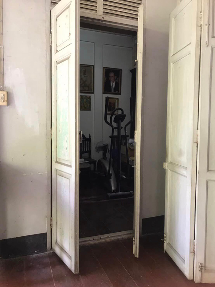 ประกาศขายบ้านเรือนโบราณริมเจ้าพระยา 45 ล้านบาท ประกาศขายบ้านเรือนโบราณริมเจ้าพระยา 45 ล้านบาท