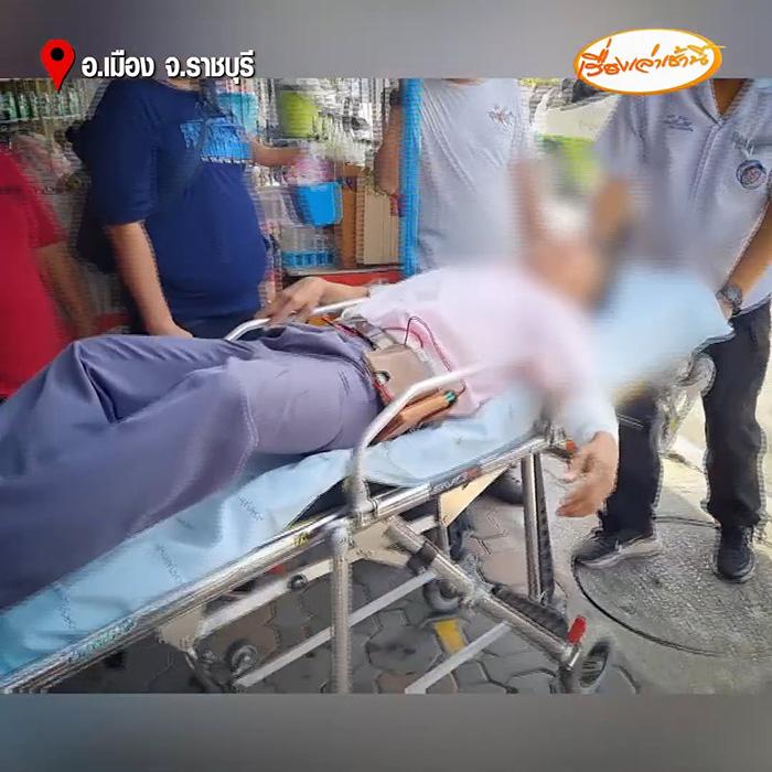 แทงแขนตัวเองประชดเลือดอาบ แทงแขนตัวเองประชดเลือดอาบ