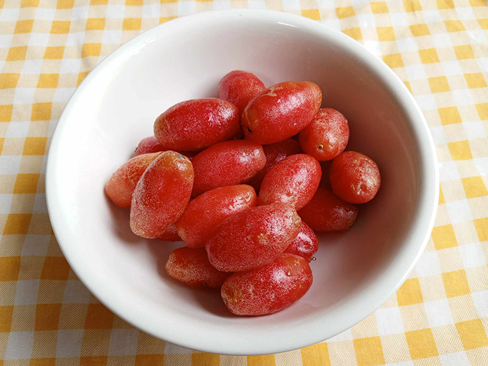 ผลสีแดง ผลสีแดง