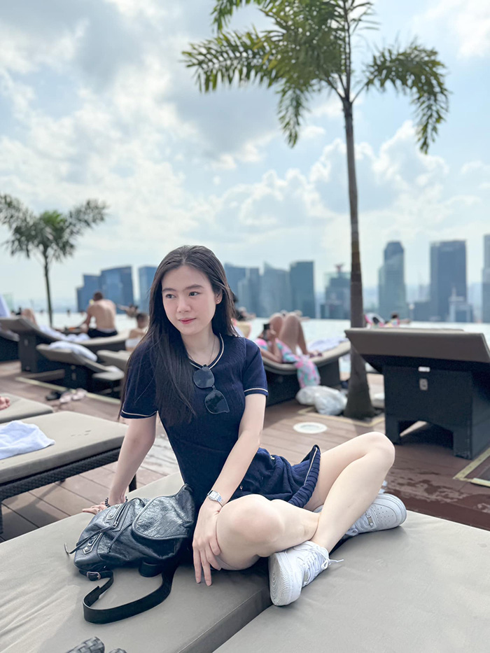 เปิดวาร์ป ทนายเมย์ แจ้งเกิดกลางโหนกระแส เปิดวาร์ป ทนายเมย์ แจ้งเกิดกลางโหนกระแส