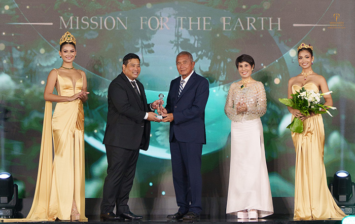 ท่านอ้น ร่วมงานกาล่า Miss Earth Thailand ท่านอ้น ร่วมงานกาล่า Miss Earth Thailand