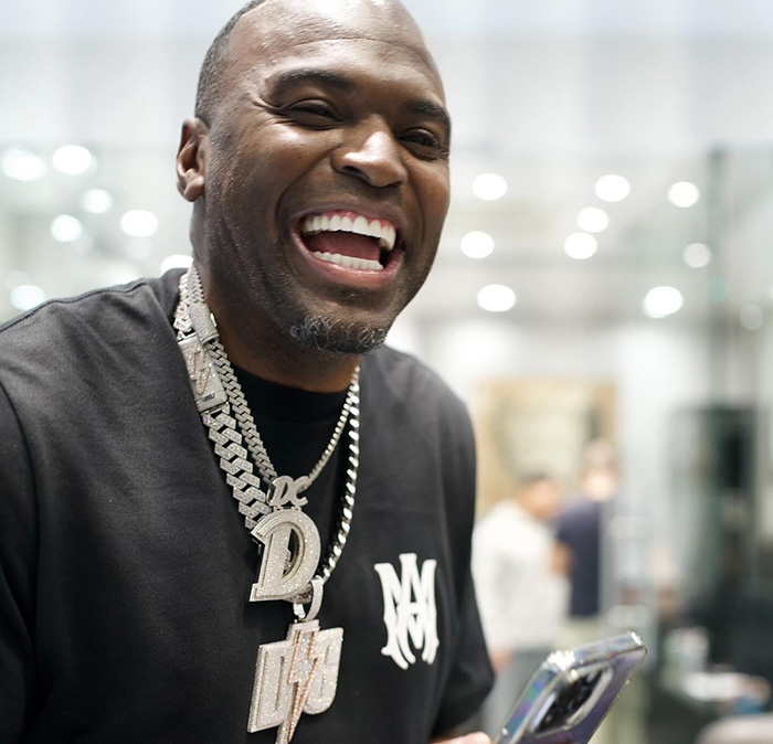 จากเด็กในชุมชนขี้ยา ชะตาพลิกผันกลายเป็น CEO จากเด็กในชุมชนขี้ยา ชะตาพลิกผันกลายเป็น CEO